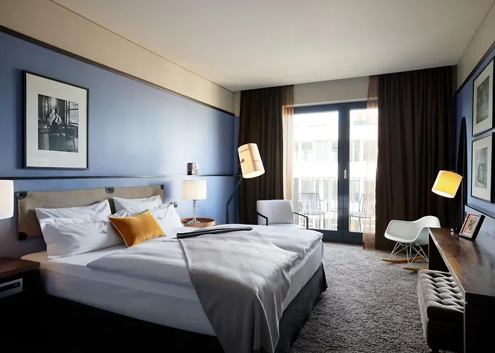 The George Hotel