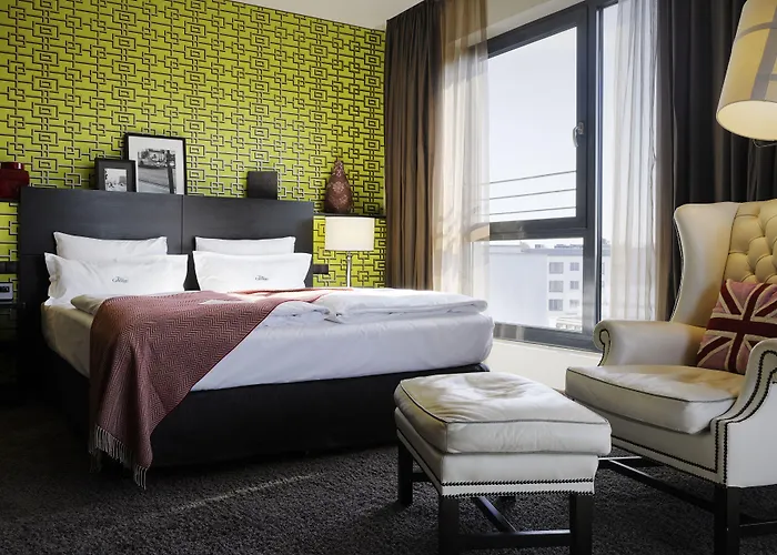 The George 4*