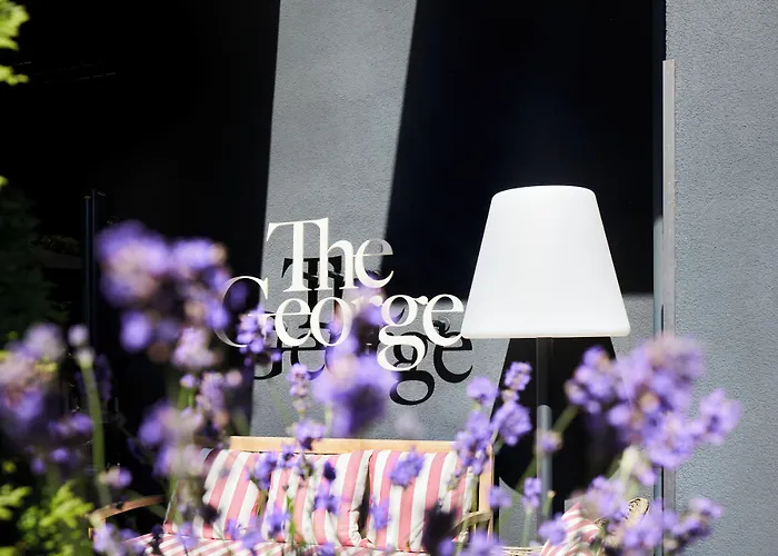 The George Hotel