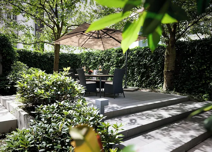 The George Hotel